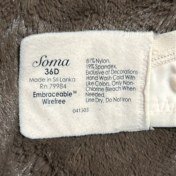 SOMA Embraceable Wirefree Nude Bra Sz 36D - Picture 6 of 6